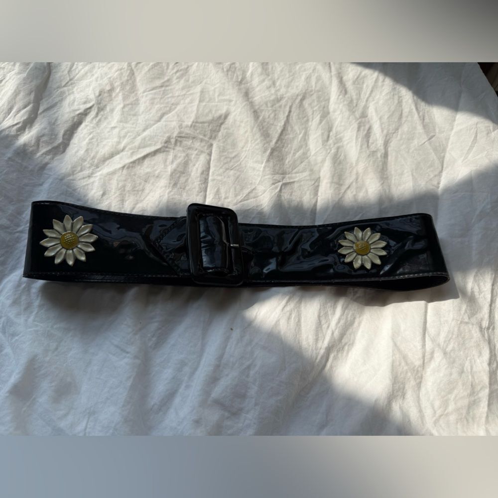 1990s Cottage Flower Power Daisy Belts